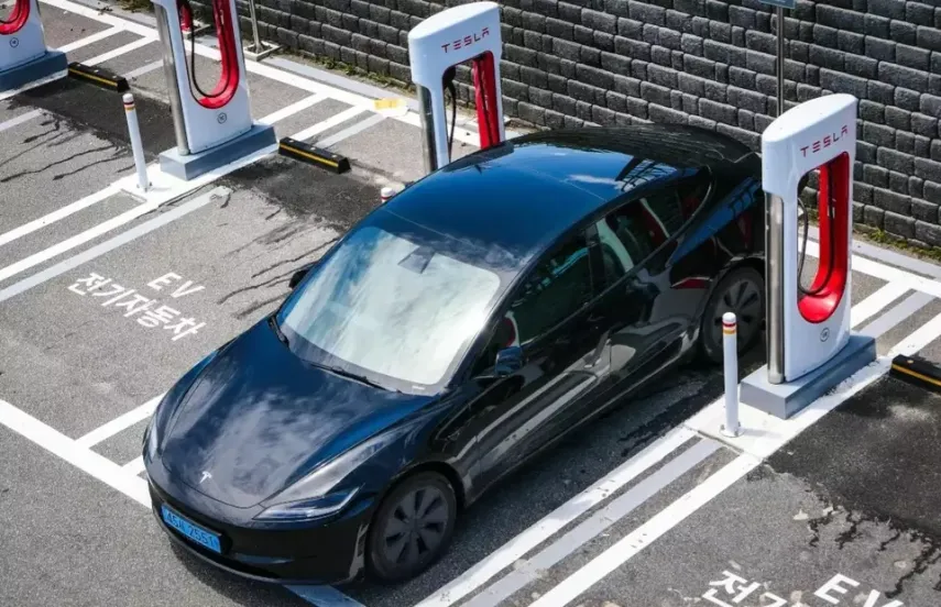 Tesla Diperintahkan Bayar Rp 3,9 Triliun atas Kecelakaan Autopilot yang Tewaskan Seorang Perempuan